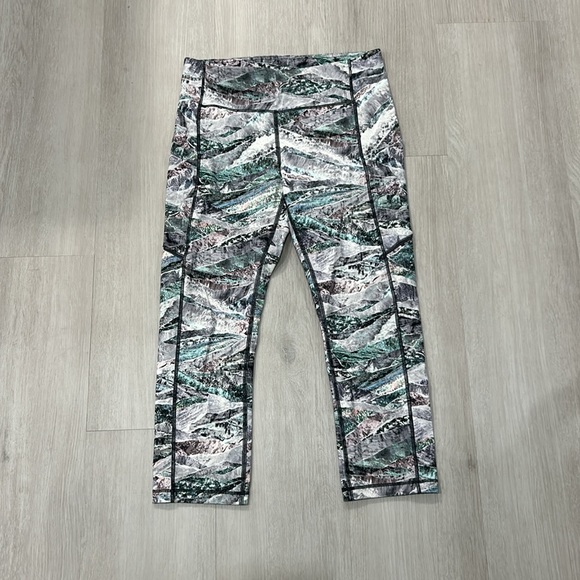 Lululemon Speed Up Crop *21" - Picture 4 of 7